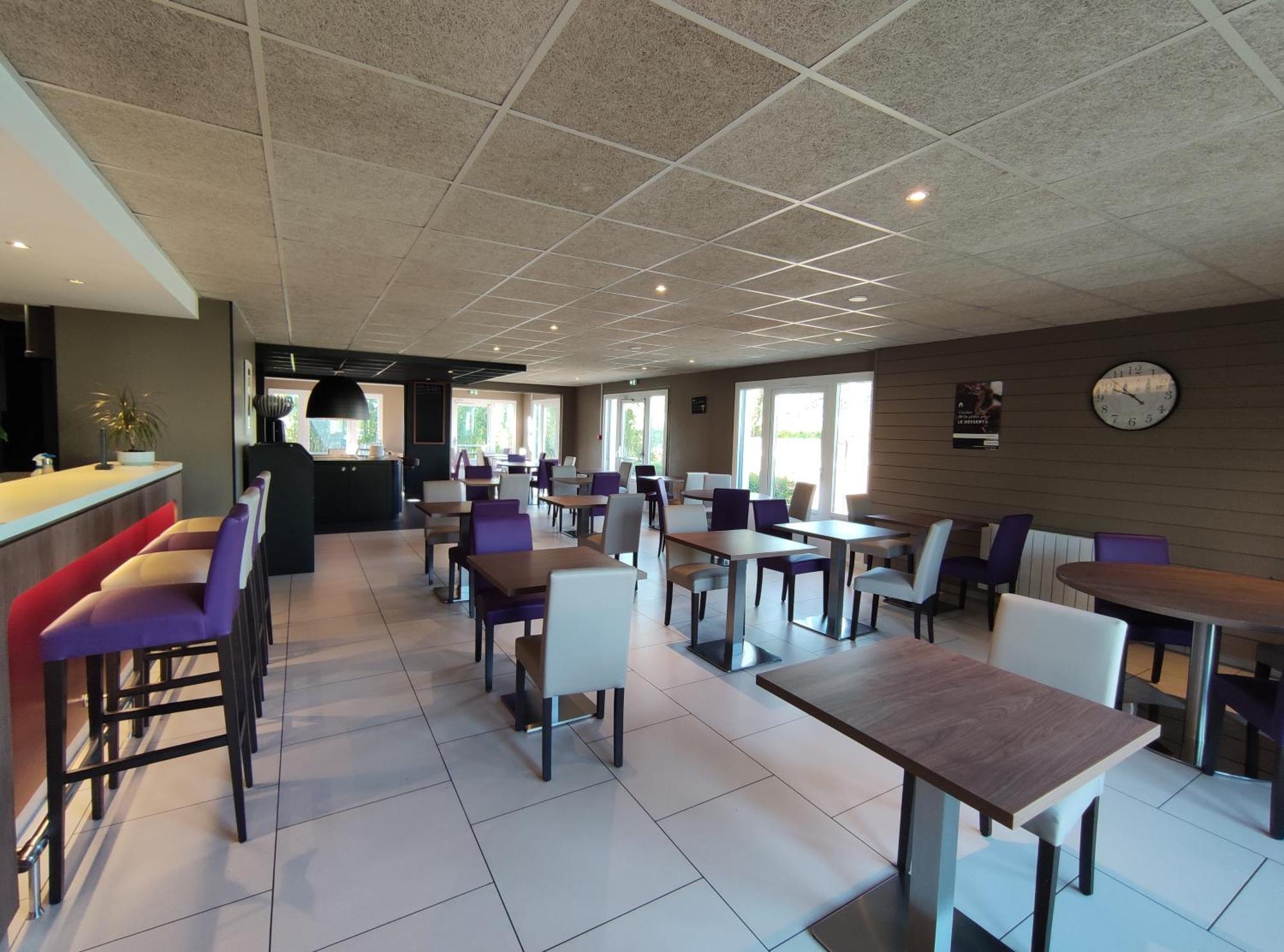Отель Campanile Sable-Sur-Sarthe Vion Экстерьер фото